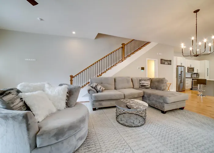 Holiday home Well-appointed Home: 1 Mi To Dtwn! Pittsburgh