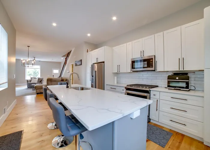 Holiday home Well-appointed Home: 1 Mi To Dtwn! Pittsburgh